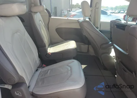 2018 Chrysler Pacifica Touring L Plus из США, поврежденный, VIN 2C4RC1EG0JR182297